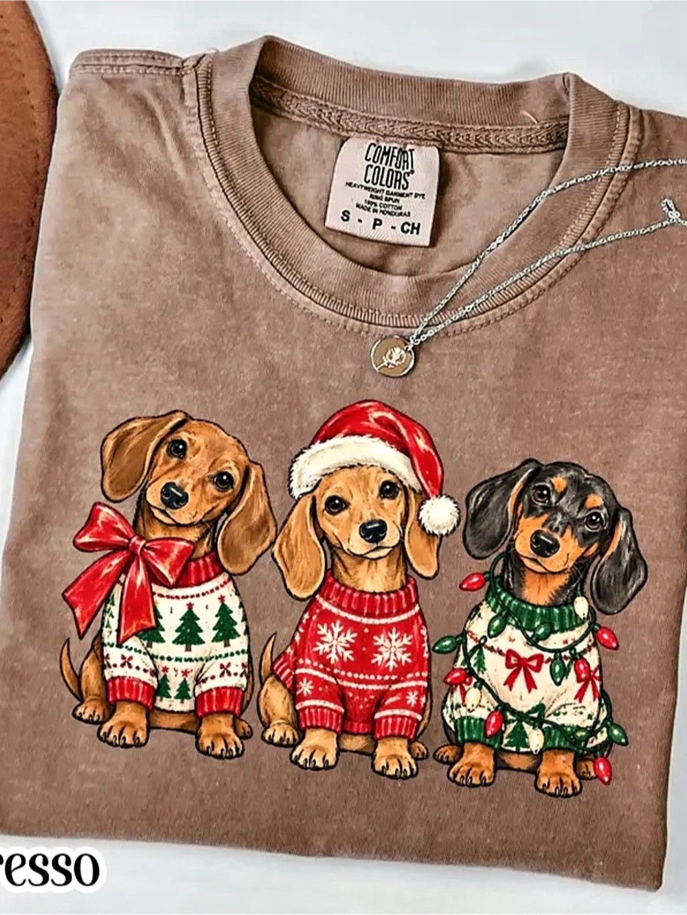 Comfort Colors Christmas Dachshund Graphic Tee Espresso & Red Small